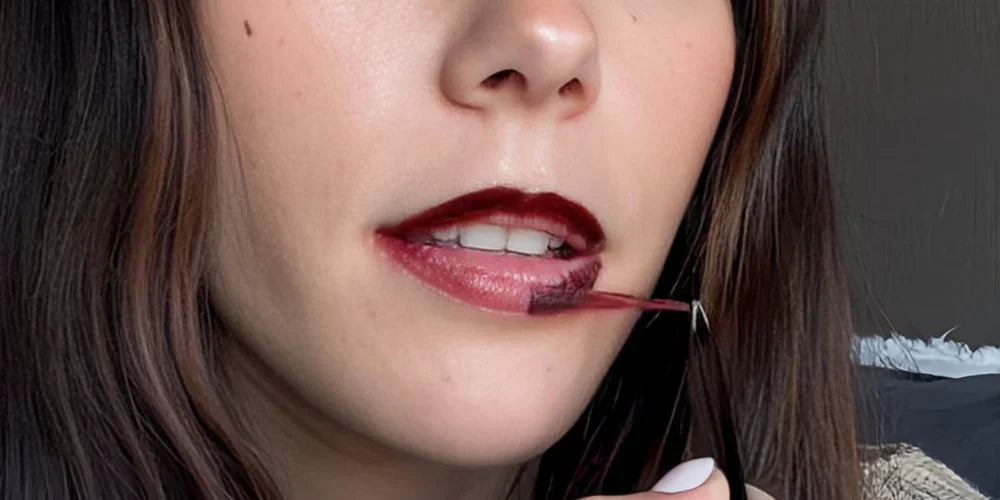 files/bymee-cosmetic-lip-stain-review-thumbnail-chloe-application.webp